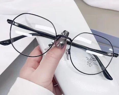 Polygon Metal Anti Blue Light Blocking Glasses - close-up | Tech Advancements